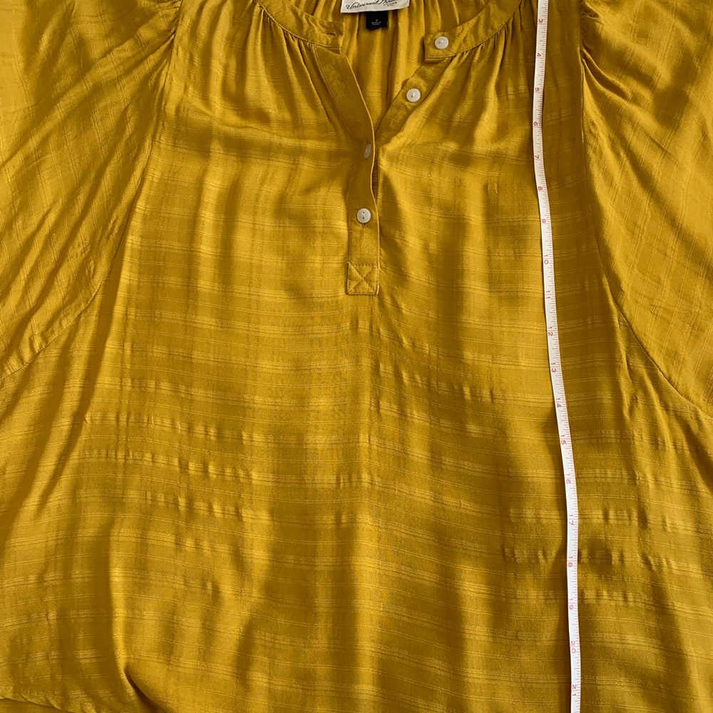 Universal Thread Top - Picture 12 of 16